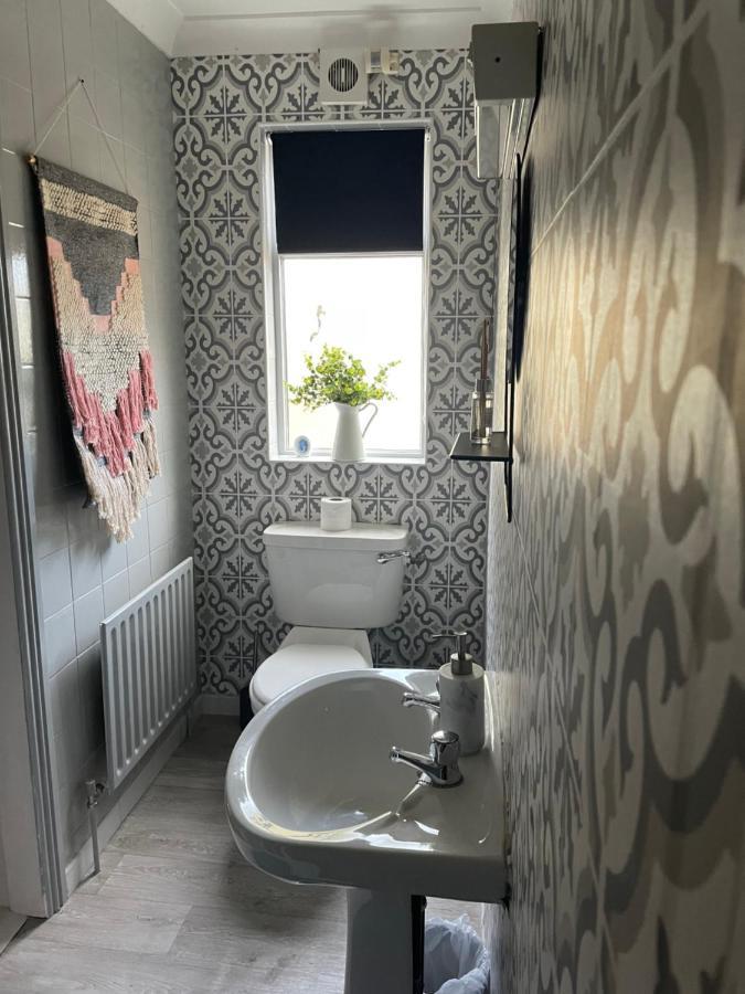 Mal Dua Guest House Клифдън Екстериор снимка