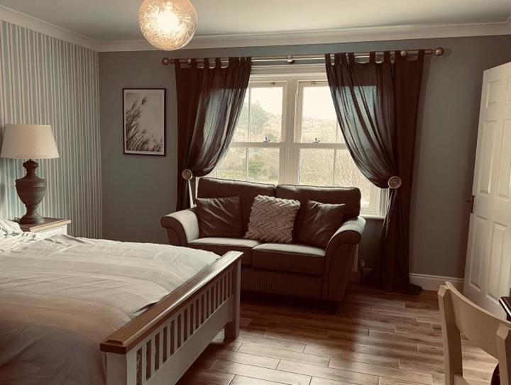 Mal Dua Guest House Клифдън Екстериор снимка